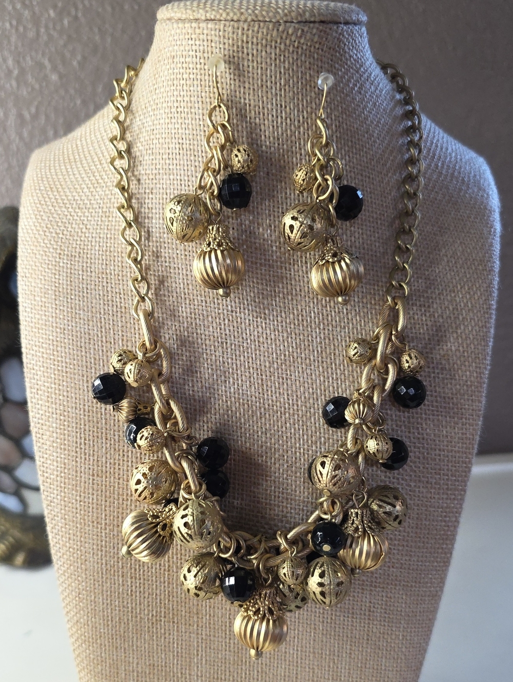 Vintage Black & Gold Cluster Bib Statement Necklace Earring Set